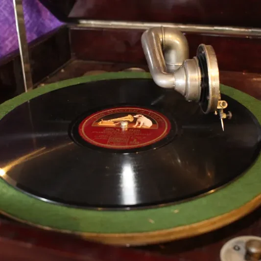 Gramaphone_topView2